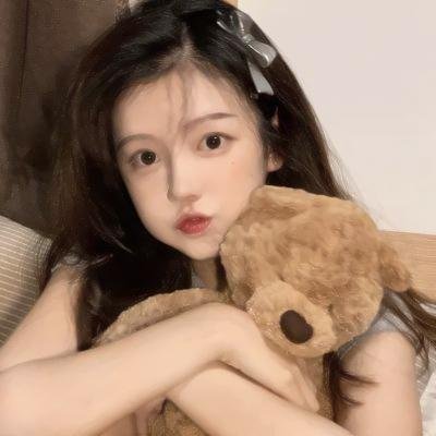 全家偷听反派心声，我负责篡改